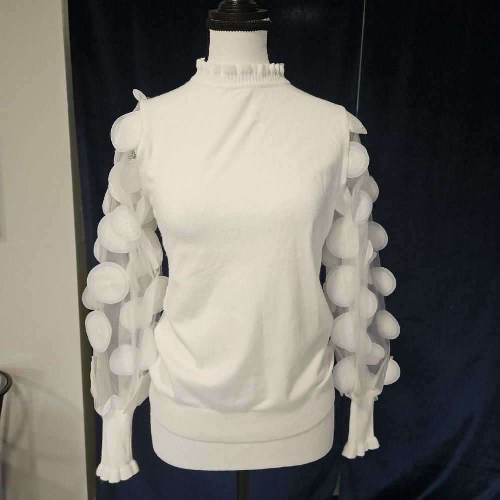 NWT Sioni Sweater White Size Sm